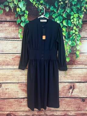 Vintage *NWT* Adele Simpson 100% Wool Navy Blue Button Detail Midi Dress Size 6